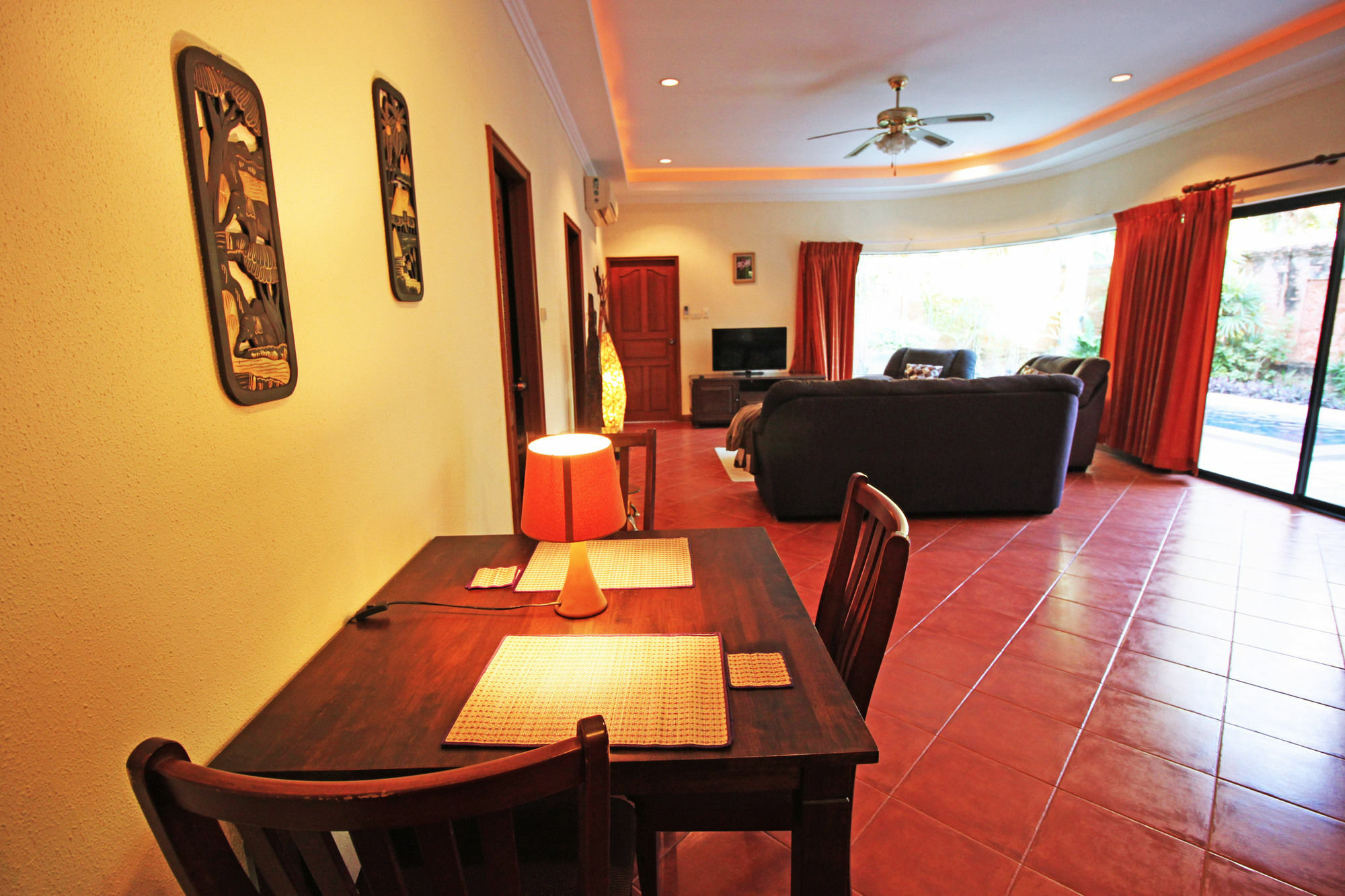 Cosy Beach Pool Villas By Pattaya Sunny Rentals מראה חיצוני תמונה