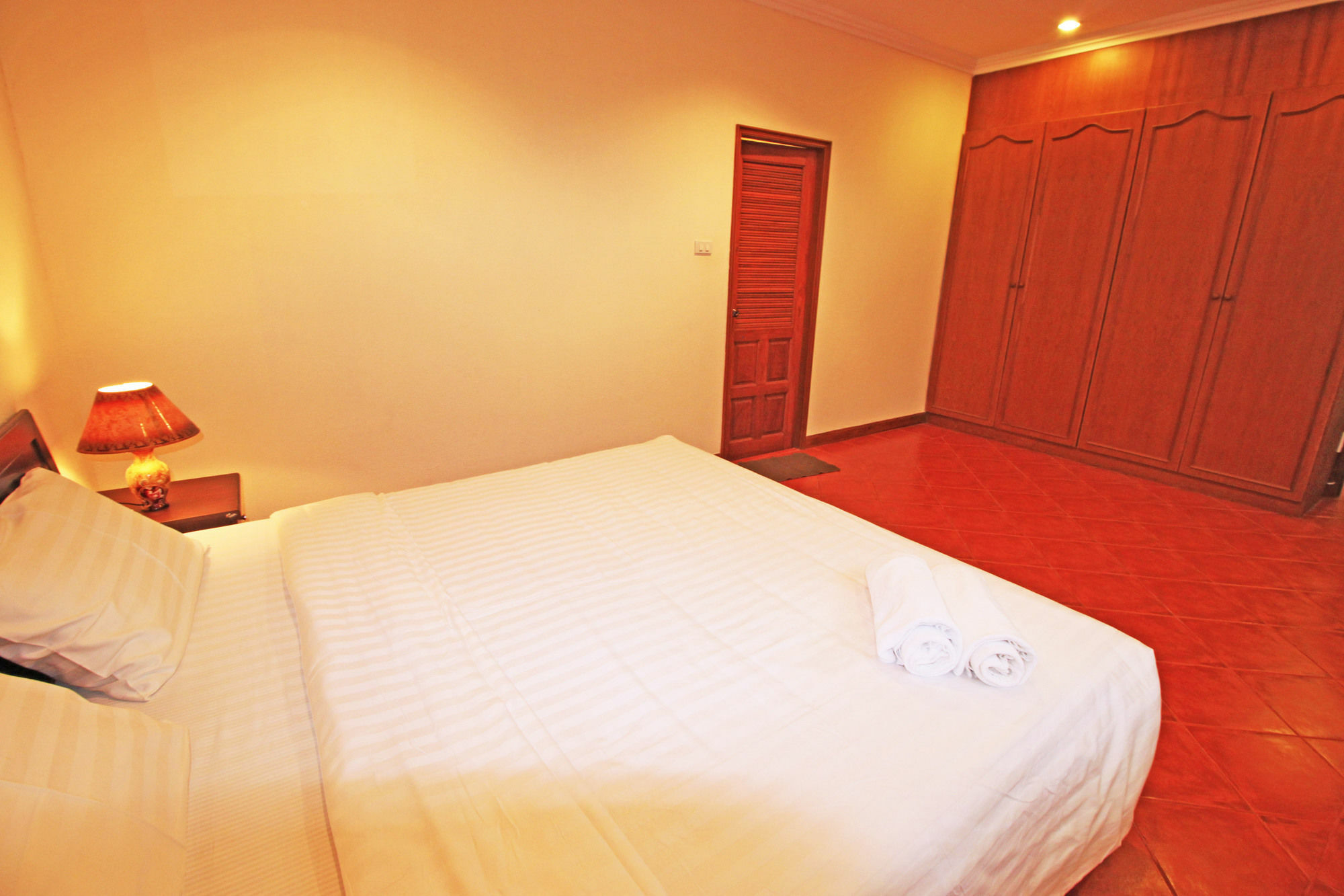 Cosy Beach Pool Villas By Pattaya Sunny Rentals מראה חיצוני תמונה