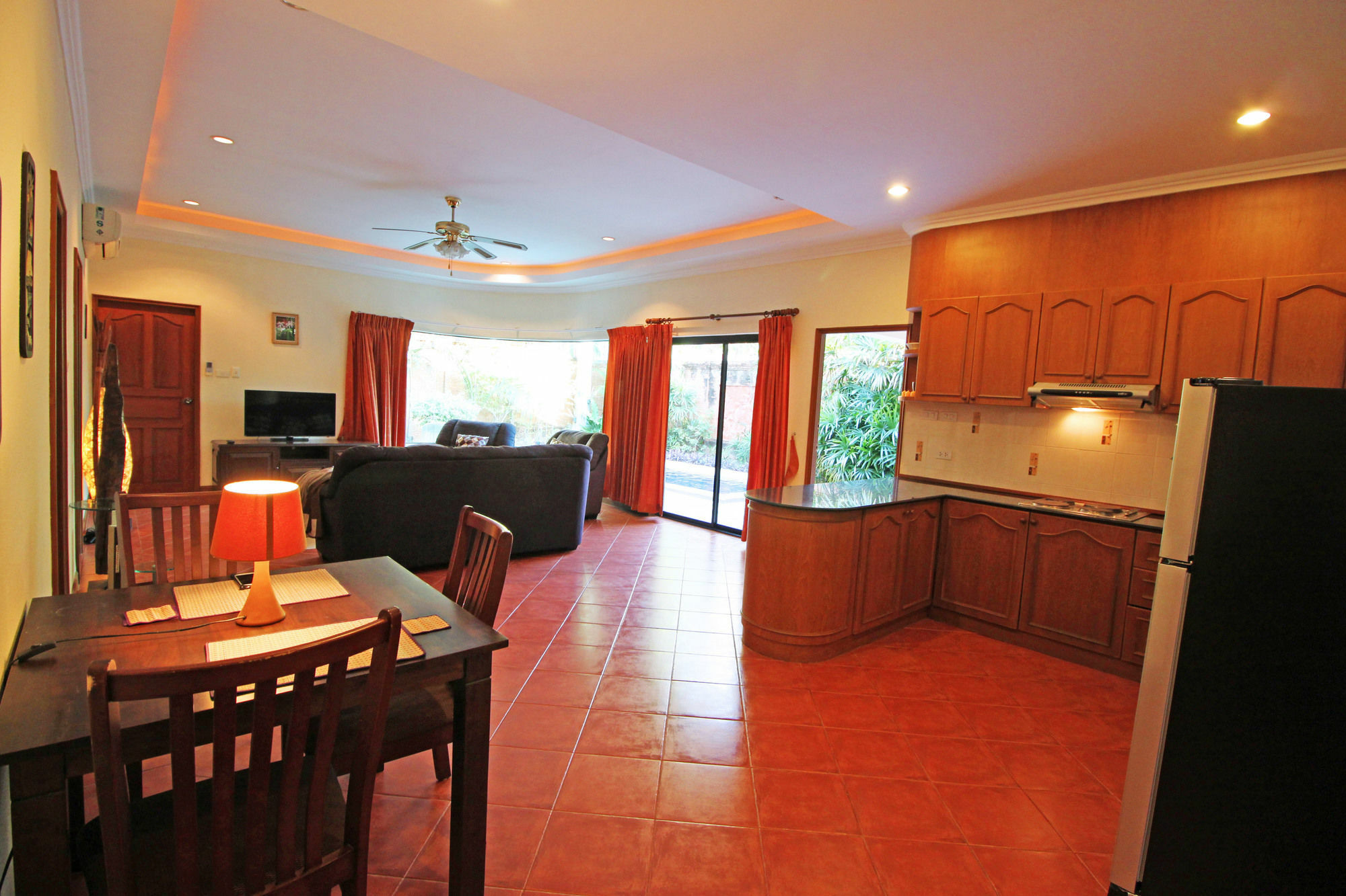 Cosy Beach Pool Villas By Pattaya Sunny Rentals מראה חיצוני תמונה